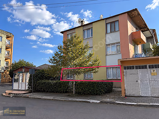 BARBAROS MAHALLESİNDE MERKEZİ KONUMDA SATILIK 3+1 DAİRE